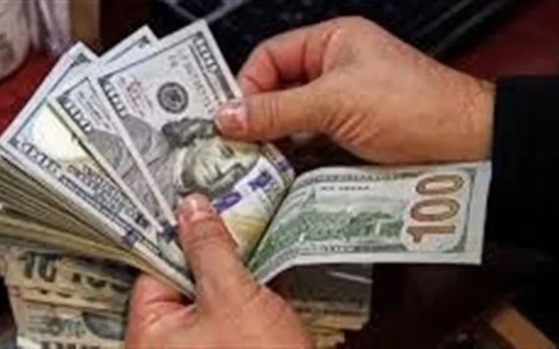 سعر الدولار في البنوك المصرية يشهد تقلبات مفاجئة اليوم